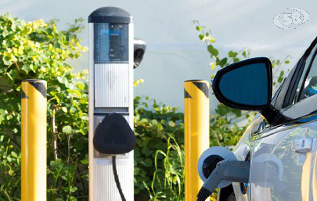 Veicoli elettrici, stanziati 90milioni di euro per gli impianti di ricarica