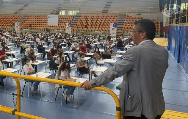 Test di ingresso, 308 gli aspiranti medici. Canfora: “A tutti l’augurio di realizzare i propri sogni”/VIDEO