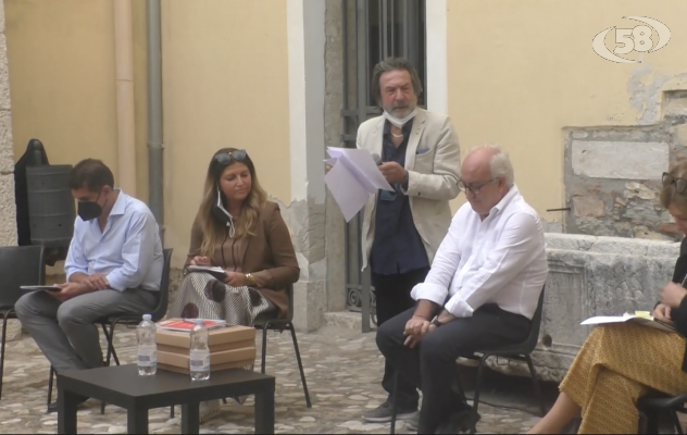 Covotta racconta l'Italia e la politica del dopoguerra. A Mirabella la presentazione del libro