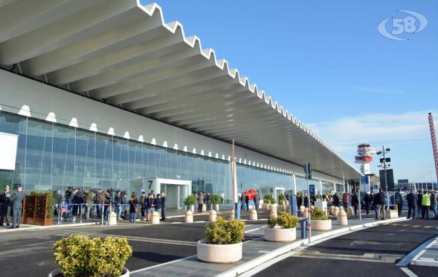 Ruba 40mila euro e tenta la fuga, badante in manette a Fiumicino