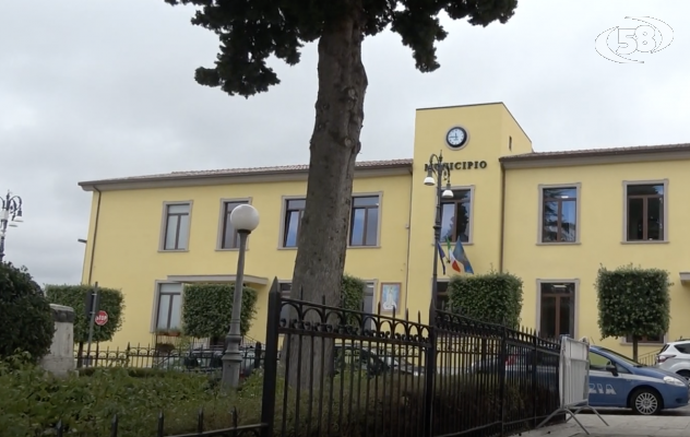 Il Municipio di Sant'Angelo dei Lombardi torna in piazza: nuova sede /VIDEO