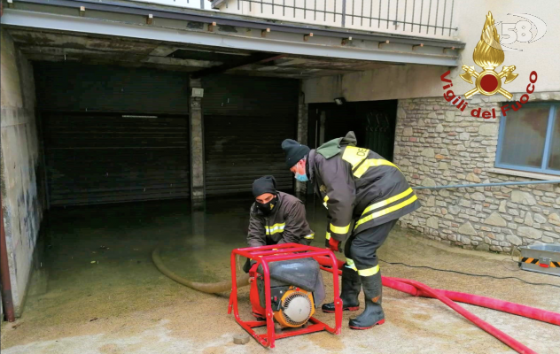 Allagamenti e disagi, pioggia sull'Irpinia: i danni