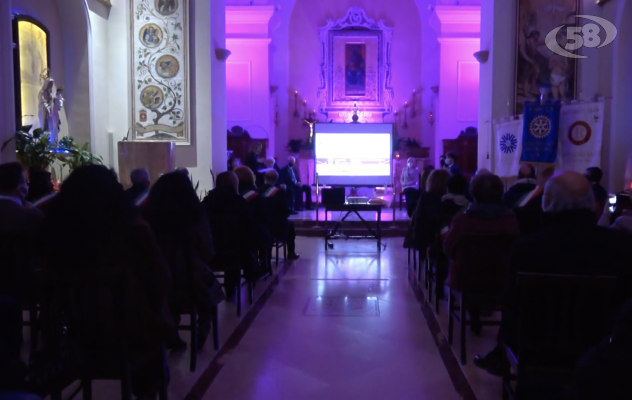 Prematurità, l'Irpinia s'illumina di viola: a Carpignano l'incontro del Rotary /VIDEO