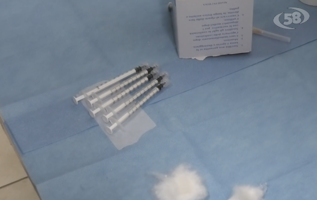 De Luca: "Vaccinare i bambini per evitare i danni seri del Covid"/VIDEO