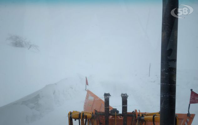 Intense nevicate su Alto Sannio e Fortore, la Provincia: evitare di mettersi in viaggio