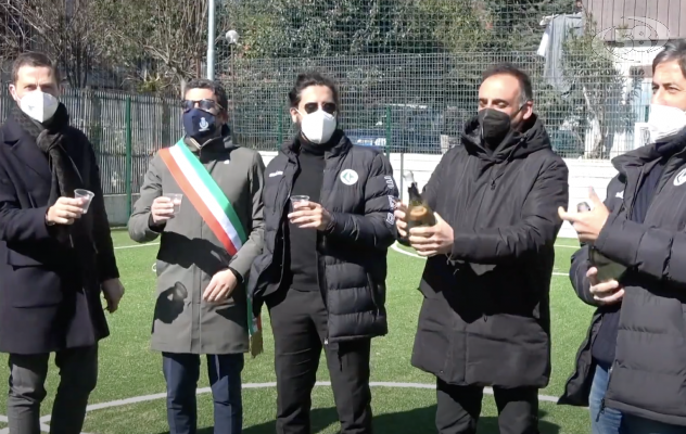 Campo di calcetto a Torelli, anche De Napoli per il taglio del nastro /VIDEO