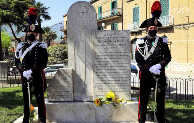 In memoria dell'appuntato scelto Tiziano Della Ratta ucciso in un conflitto a fuoco