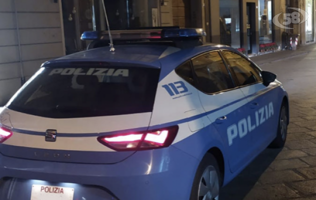 Cordoli divelti in via Colombo, identificata donna 30enne: non c'è dolo