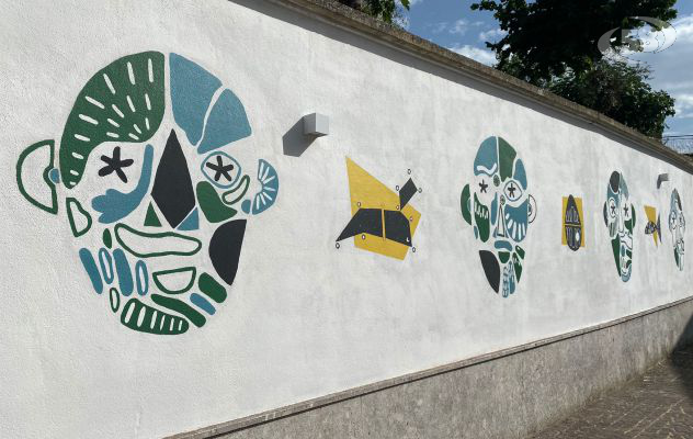 “I Luoghi del noi”, valori e simboli nel murales inaugurato a Sant'Angelo All'Esca /VIDEO