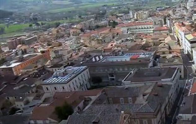 Decoro a Santa Sofia, ammessi piccoli addobbi floreali e piante all'ingresso