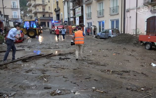 Paura a Monteforte, marea di fango e detriti /VIDEO