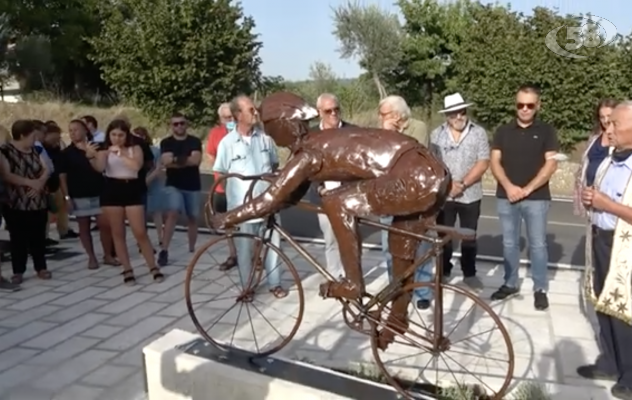 Carmine Preziosi, campione di ciclismo con l'Irpinia nel cuore: l'omaggio di Sant'Angelo all'Esca