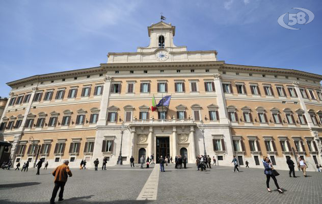 Elezioni, l'ora del silenzio: parola agli elettori