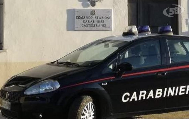 A bordo di un autocarro carico di rifiuti ferrosi, beccato dai Carabinieri