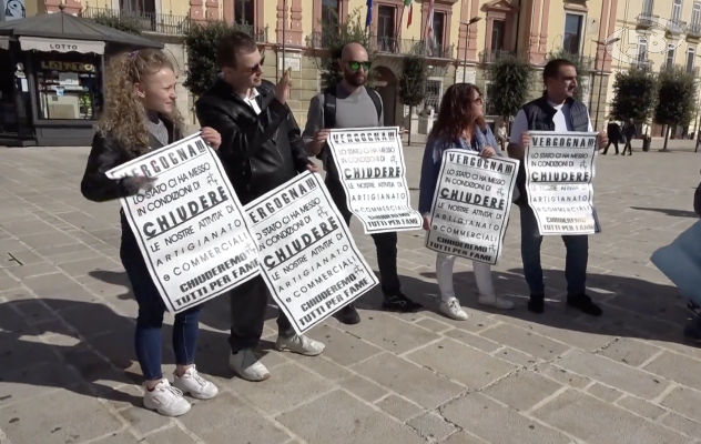 Caro bollette, panificatori in piazza: ''Non ce la facciamo più''