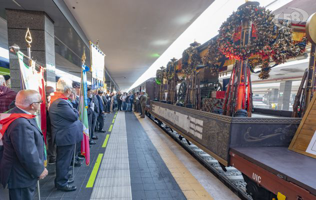 Il treno storico a Napoli, il gen. Tota: “Il Milite Ignoto rappresenta coloro che compiono al meglio il proprio dovere"/VIDEO
