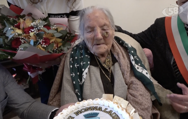 Sturno in festa, nonna Laurina spegne 112 candeline: lavoro, famiglia, preghiera e buon vino /VIDEO