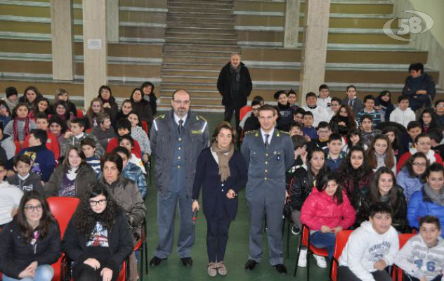 A scuola con la Guardia di Finanza: al via il progetto "Educazione alla Legalità''