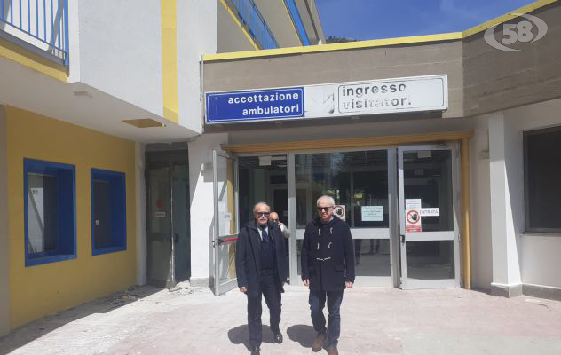 Riapre l’ospedale Landolfi, il sindaco: “L’attesa è finita”