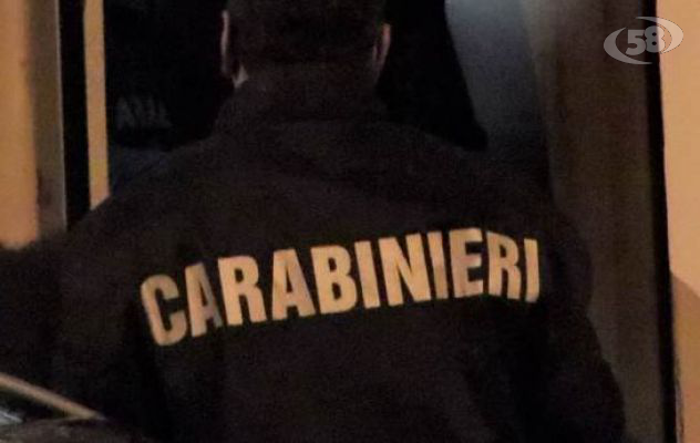 Era fuggito alla cattura, arrestato nella sua abitazione. E' caccia agli altri due