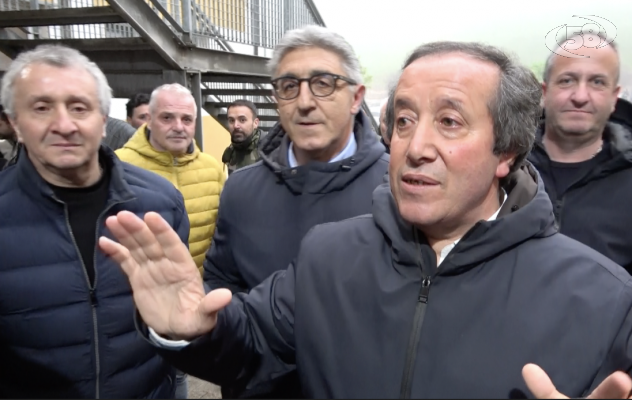 Nusco festeggia Iuliano sindaco: ''Dedico la vittoria a De Mita'' /VIDEO