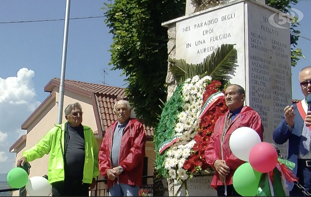 Flumeri omaggia la Repubblica: corona d’alloro al monumento ai caduti
