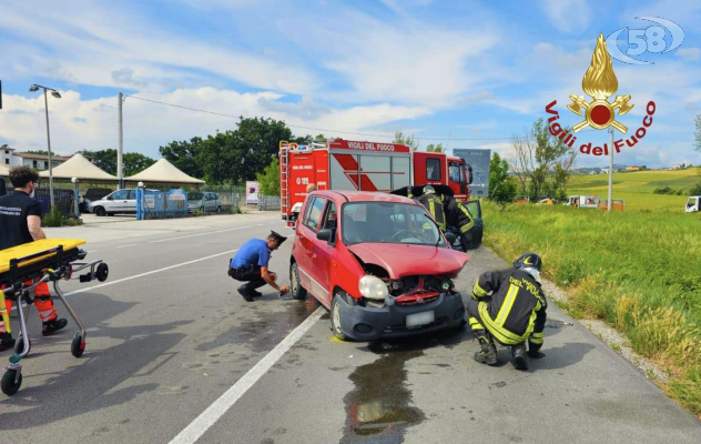 Tre Torri, scontro tra auto: due in ospedale