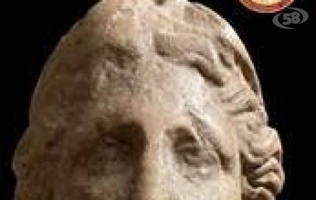 Scultura in marmo trafugata, scovata in un'abitazione: riconsegnata al Museo