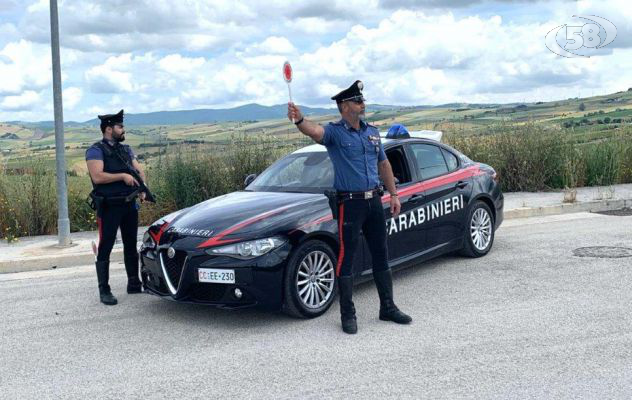 Alla guida ubriaco e sotto l’effetto di droga, scatta la denuncia e il ritiro della patente