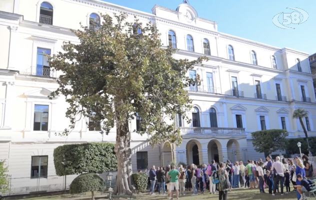 Scuola, si riparte: prima campanella in molti istituti /VIDEO