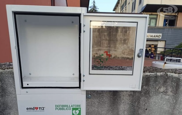 Furto del defibrillatore a Grottaminarda, al vaglio le immagini della videosorveglianza