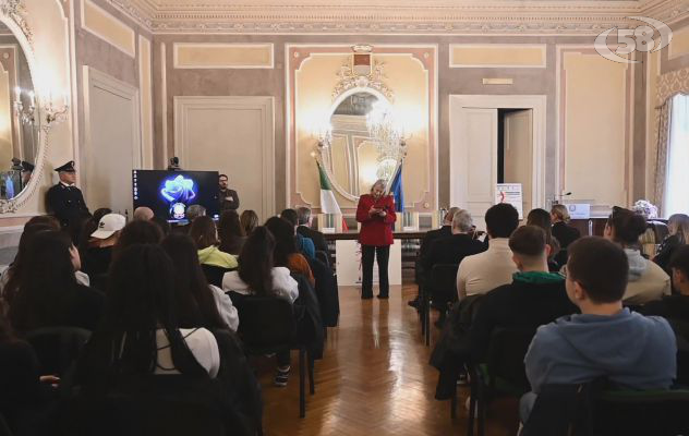 Violenza sulle donne: gli alunni dell'Imbriani incontrano il Prefetto