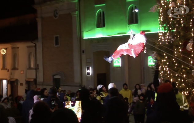 Babbo Natale in Piazza Plebiscito grazie all'Aios del Tricolle