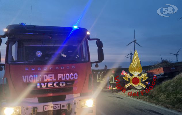 Frigento, trattore si ribalta: muore 74 enne