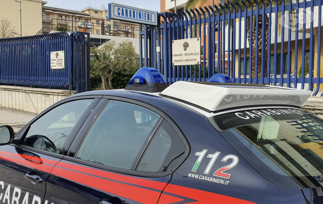 Armato di pistola tenta di imboccare contromano l’autostrada: arrestato