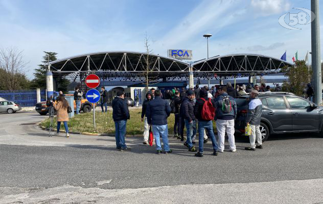 Stellantis, morte sul lavoro: lo sgomento degli operai /VIDEO