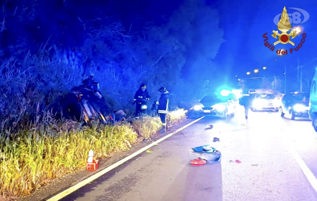 Ariano, violento impatto tra due auto: uomo in ospedale