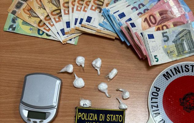 Cocaina nascosta nel terreno, arrestata una 25enne