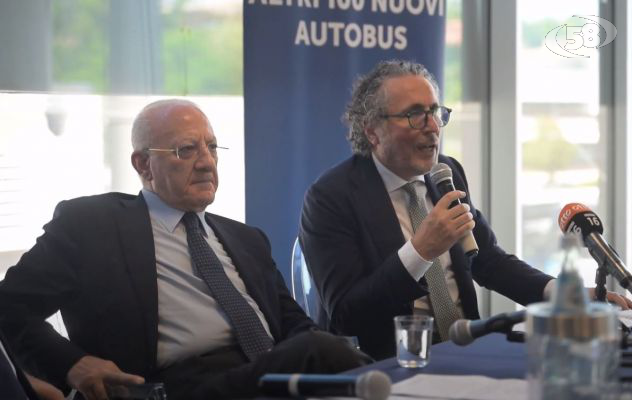 De Luca ad Avellino, consegnati 100 nuovi autobus all'Air