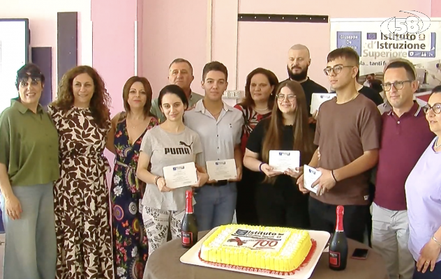 Il De Gruttola di Ariano premia gli studenti più meritevoli