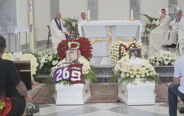 Sturno piange Roy e Mattia. Il Vescovo: "Amate e rispettate la vita"