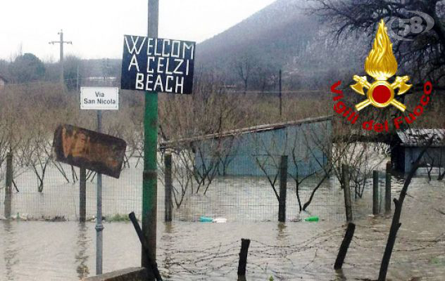Celsi di Forino, acqua fino ad un metro d'altezza in via San Nicola