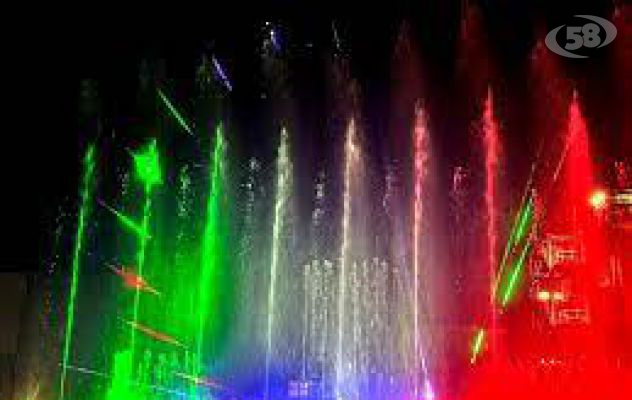 Luci, fuoco e giochi d’acqua: a Calvi lo spettacolo delle fontane