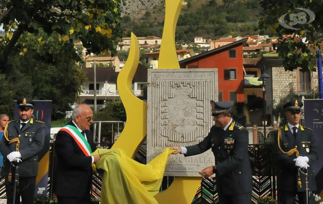 Monumento dedicato alla Finanza, cerimonia in piazza Fiamme Gialle