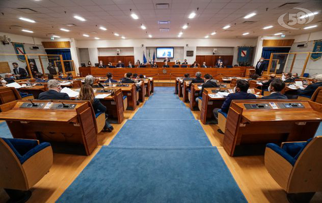 Il Consiglio Regionale respinge la mozione di sfiducia a De Luca