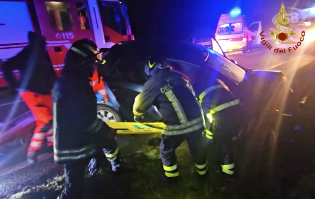 Incidente a Greci: cinque feriti tra nonni, figlia e nipoti  