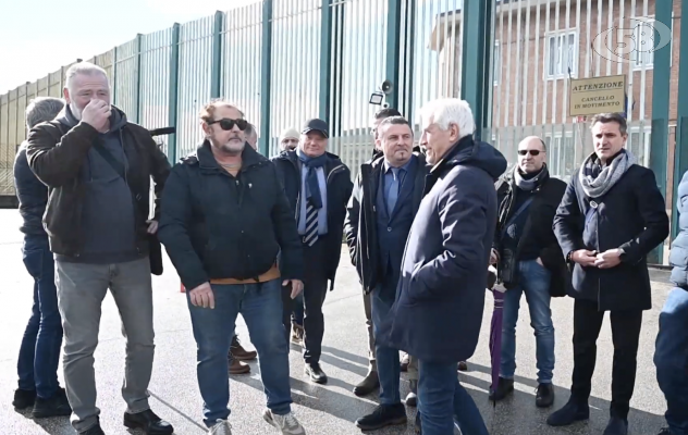 Sindacati, visita e sit-in al carcere di Avellino