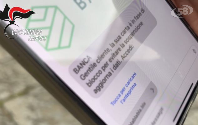"Gentile cliente, la sua carta è in fase di blocco... clicca qui": attenzione è una truffa/VIDEO