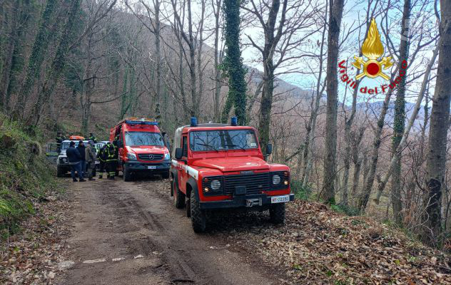 Salvataggio a San Martino Valle Caudina: Vigili del Fuoco di Avellino recuperano un uomo 