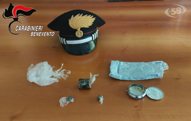 Blitz antidroga a scuola, 16enne sorpreso con hashish in classe